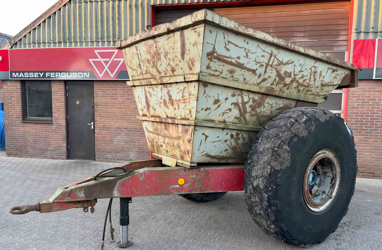 Farm tipping trailer/ Dumper Gronddumper, zandkipper, enkelas, landbouwtransport