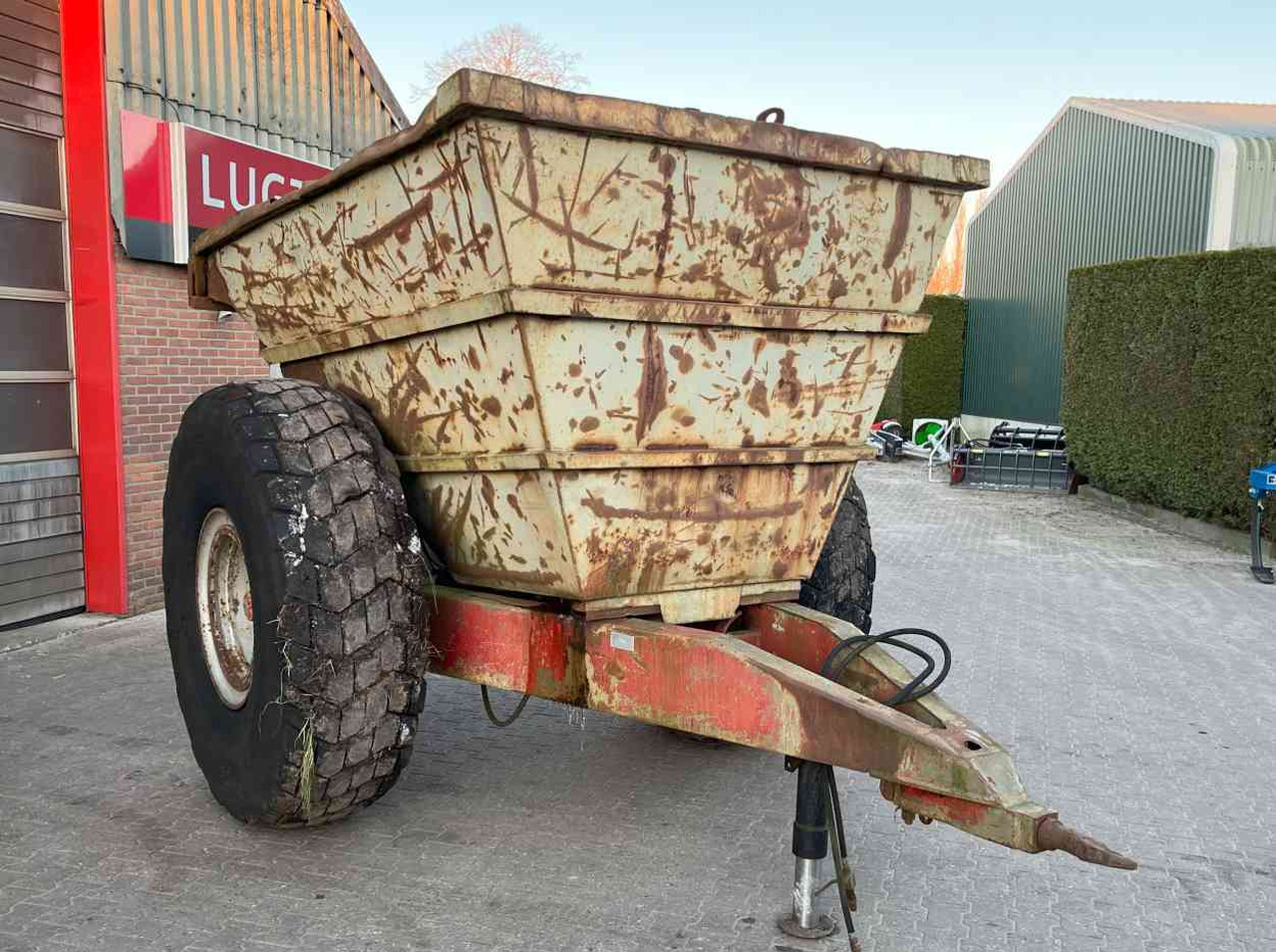 Farm tipping trailer/ Dumper Gronddumper, zandkipper, enkelas, landbouwtransport