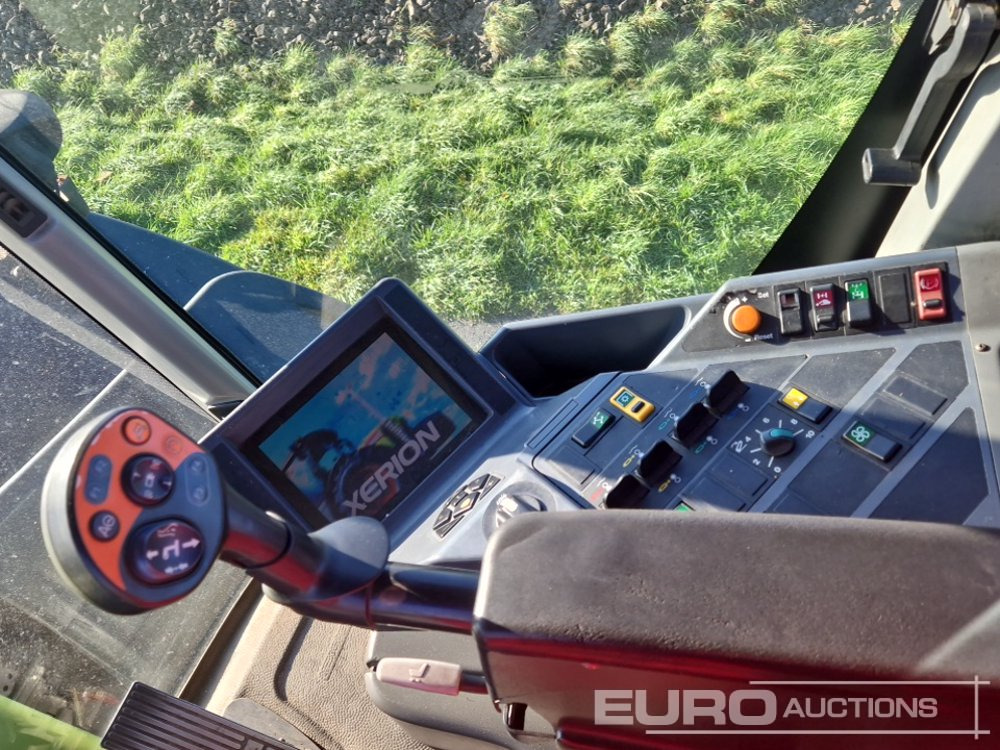 Farm tractor 2008 Claas Xerion 3800