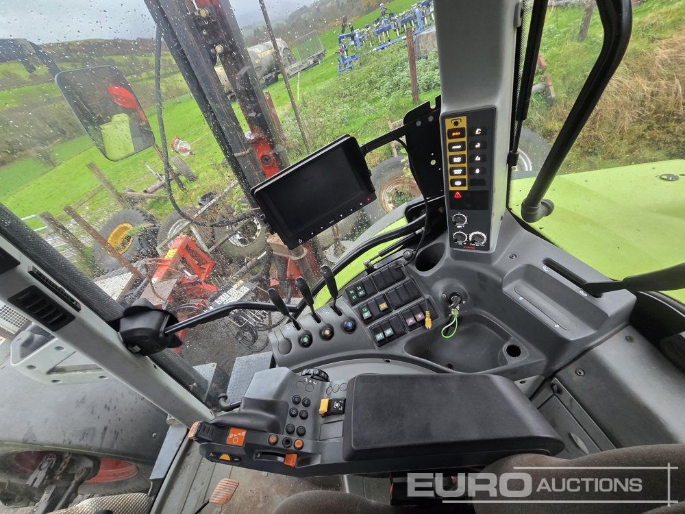 Farm tractor 2017 Claas Arion 620