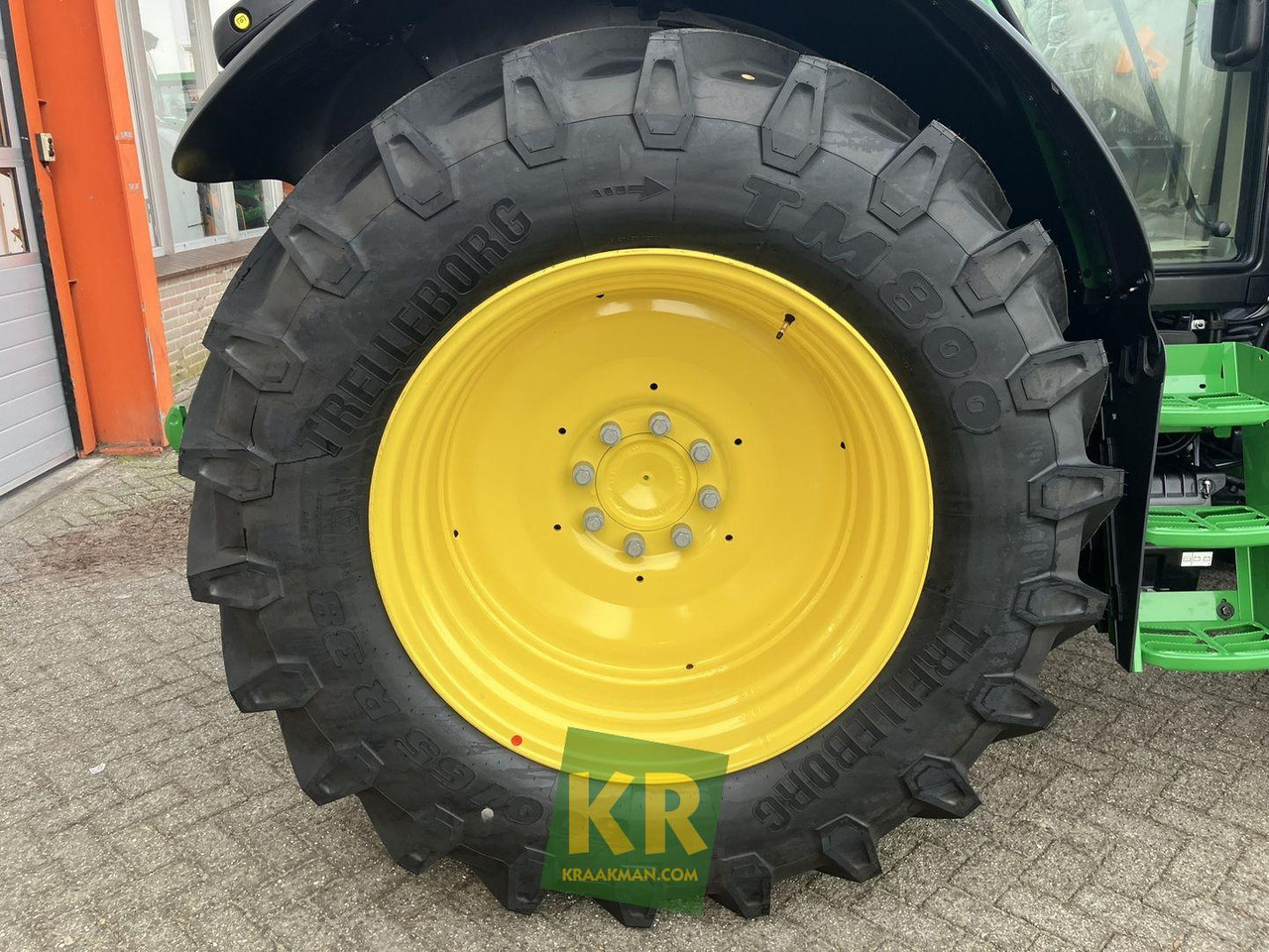 Farm tractor 6120M John Deere