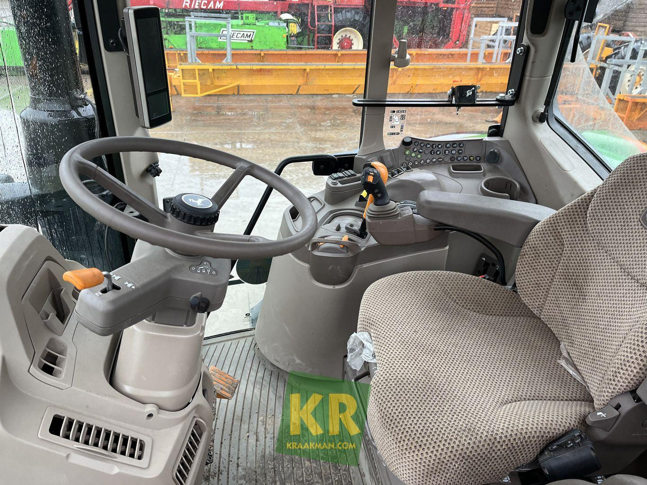 Farm tractor 6120M John Deere