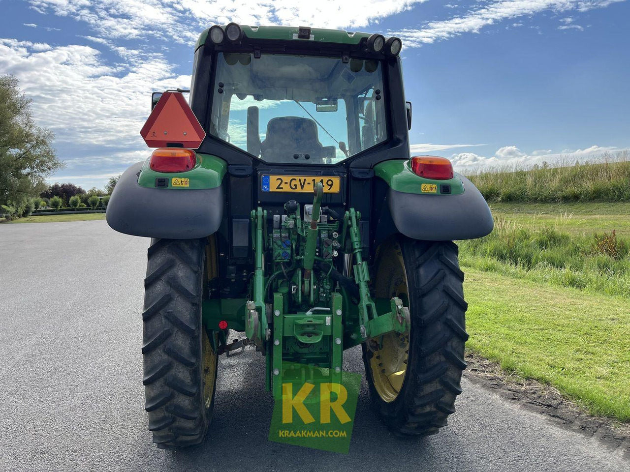 Farm tractor 6125M trekker John Deere