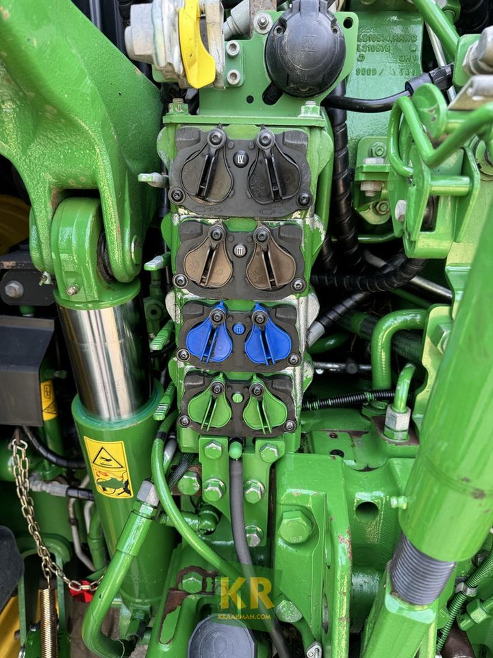 Farm tractor 6175R John Deere