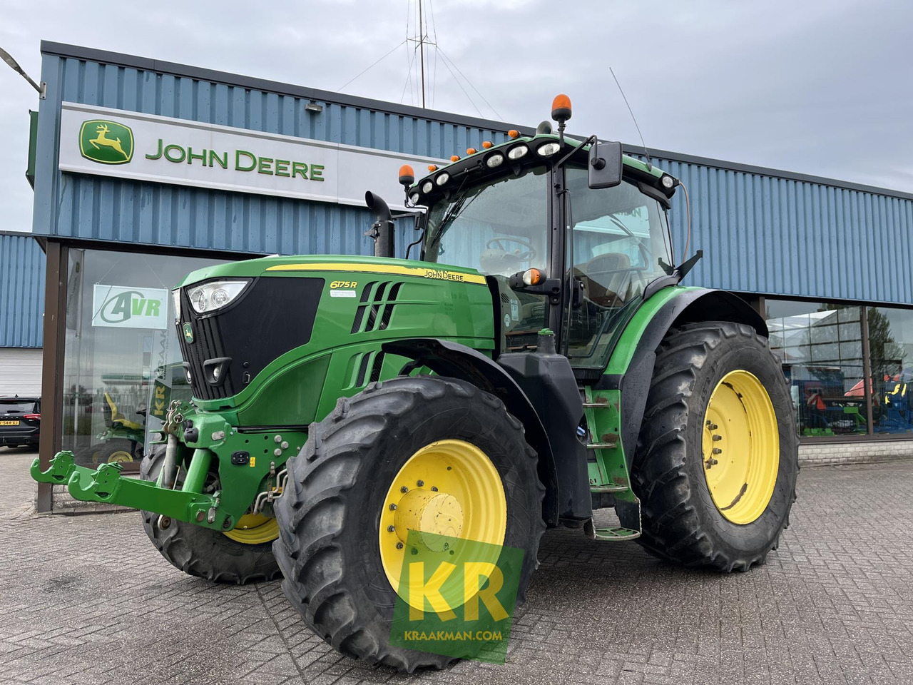 Farm tractor 6175R Premium John Deere