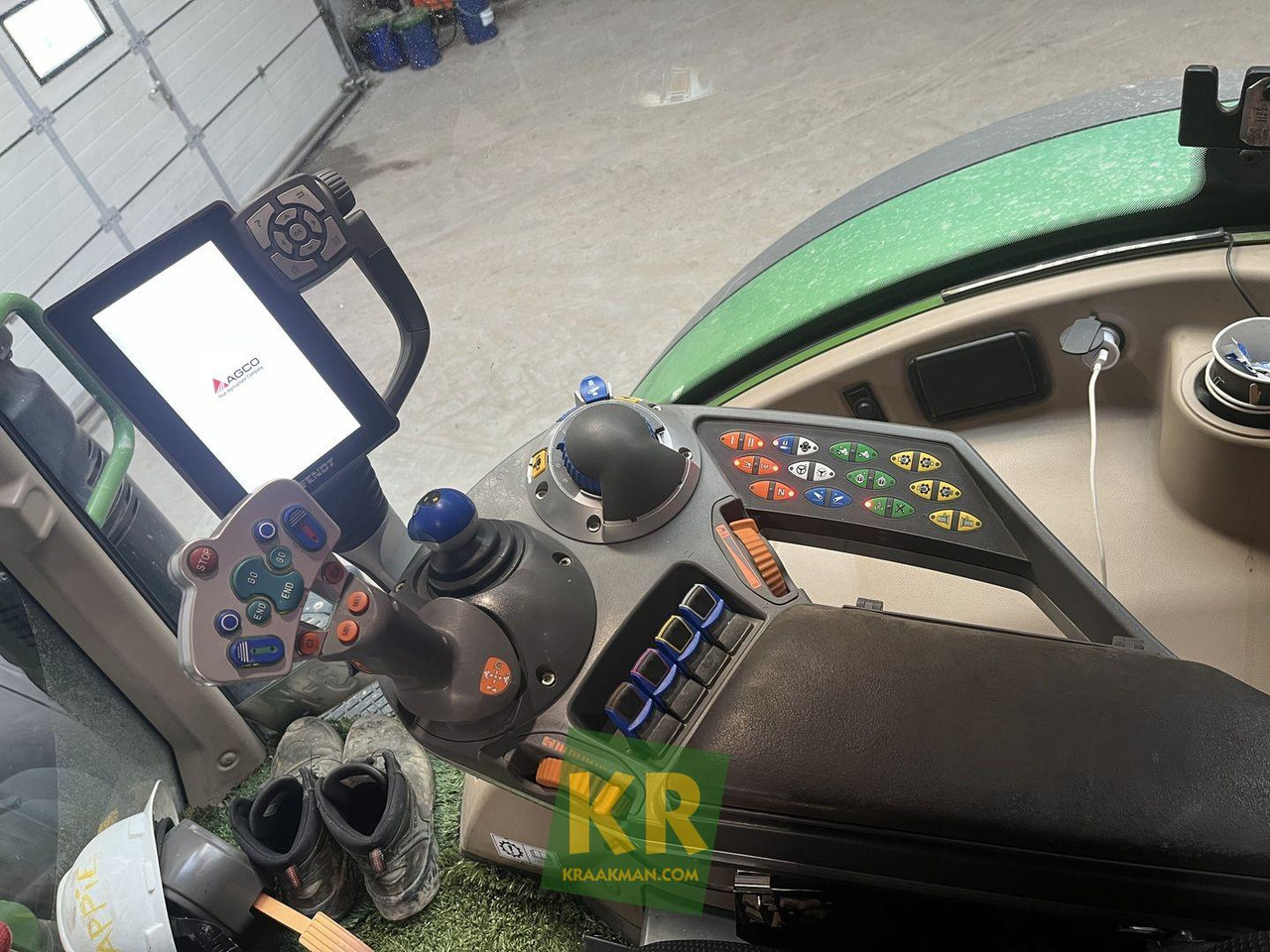 Farm tractor 720 Vario Fendt