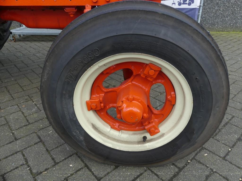Farm tractor AVTO T40
