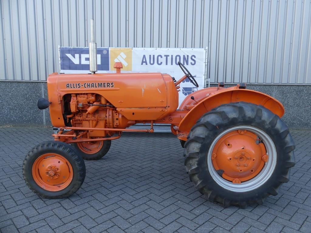 Farm tractor Allis Chalmers D272