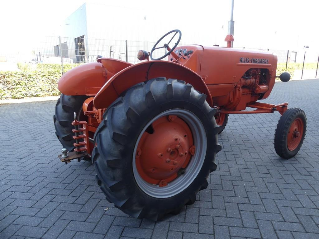 Farm tractor Allis Chalmers D272