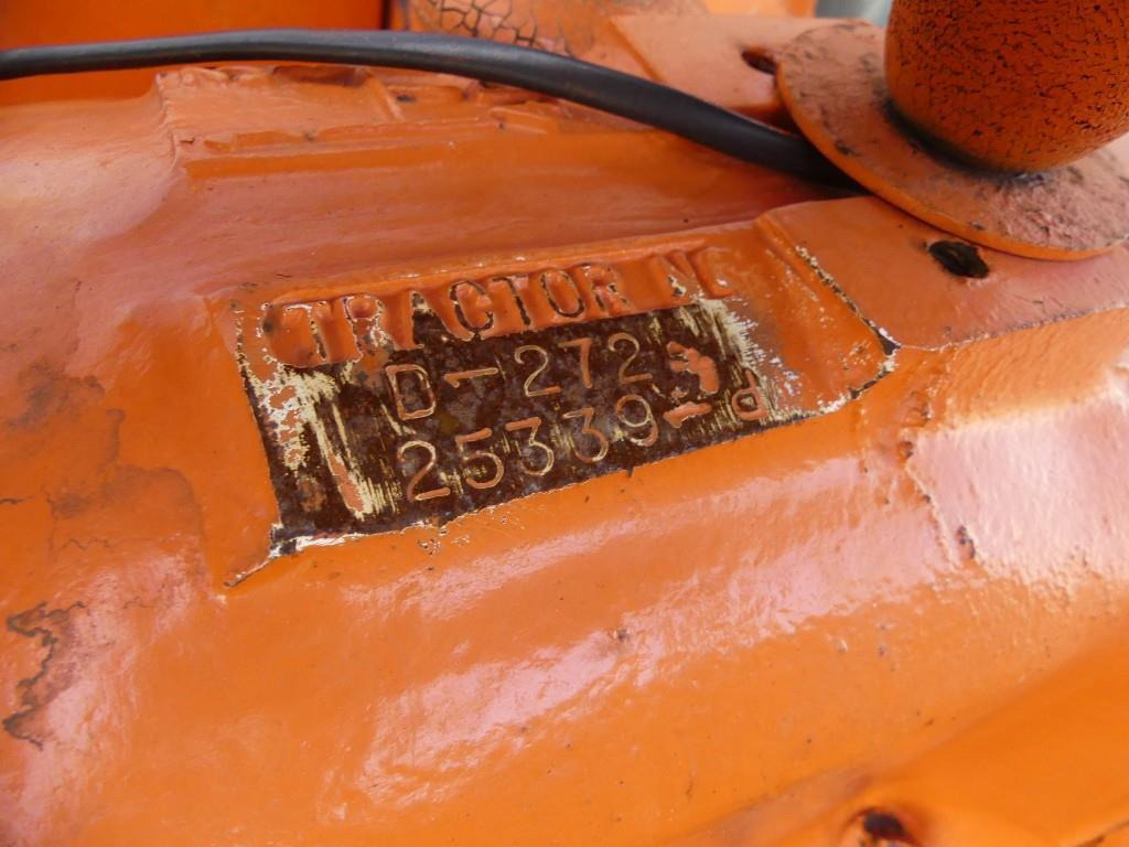 Farm tractor Allis Chalmers D272