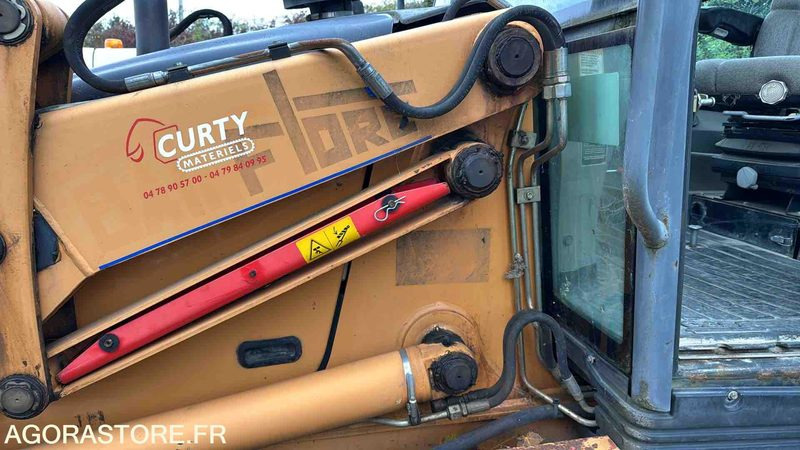 Farm tractor CASE 580SR - 2005 - N5GH03668