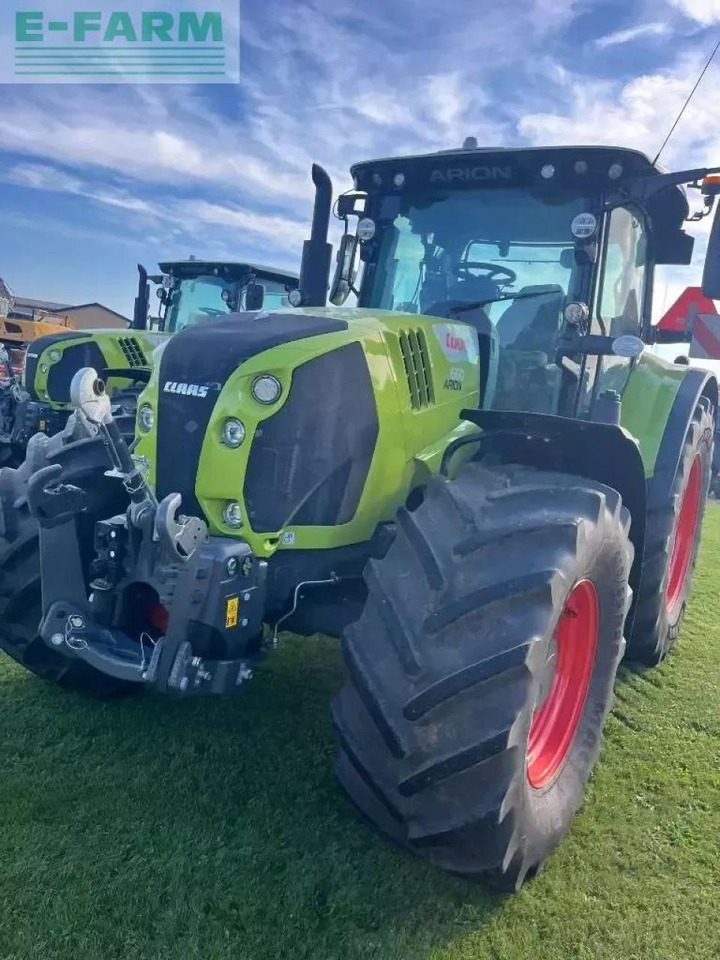 Farm tractor CLAAS