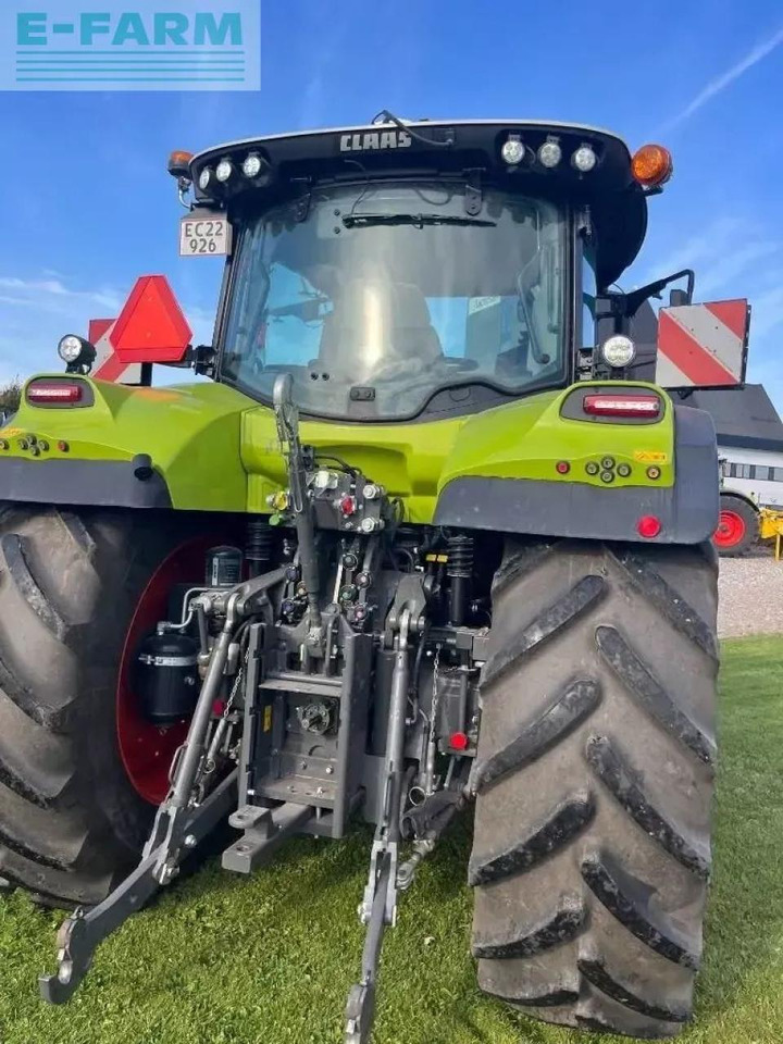 Farm tractor CLAAS