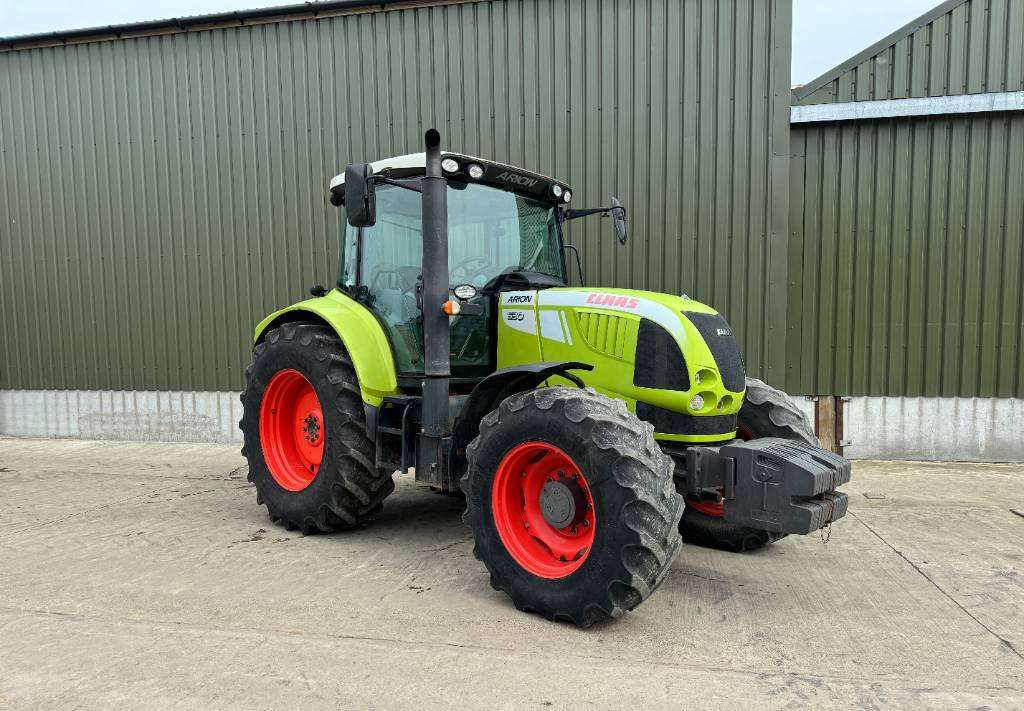 Farm tractor CLAAS 630