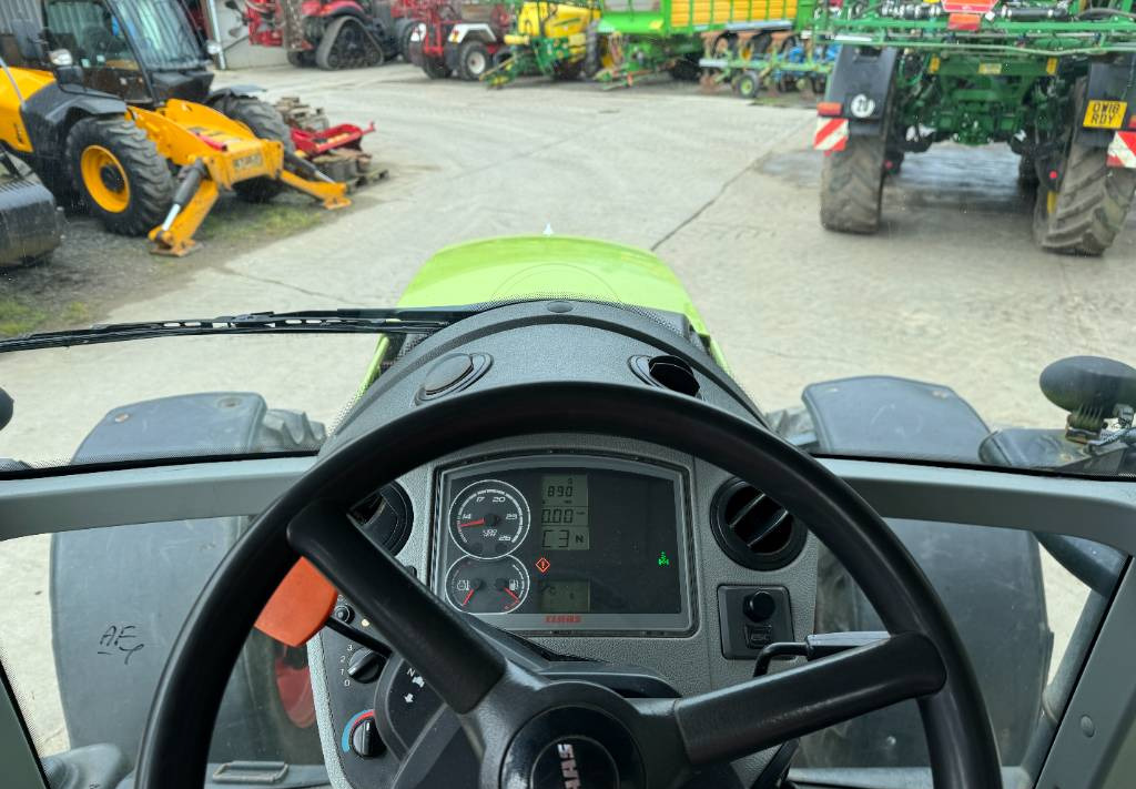 Farm tractor CLAAS 630