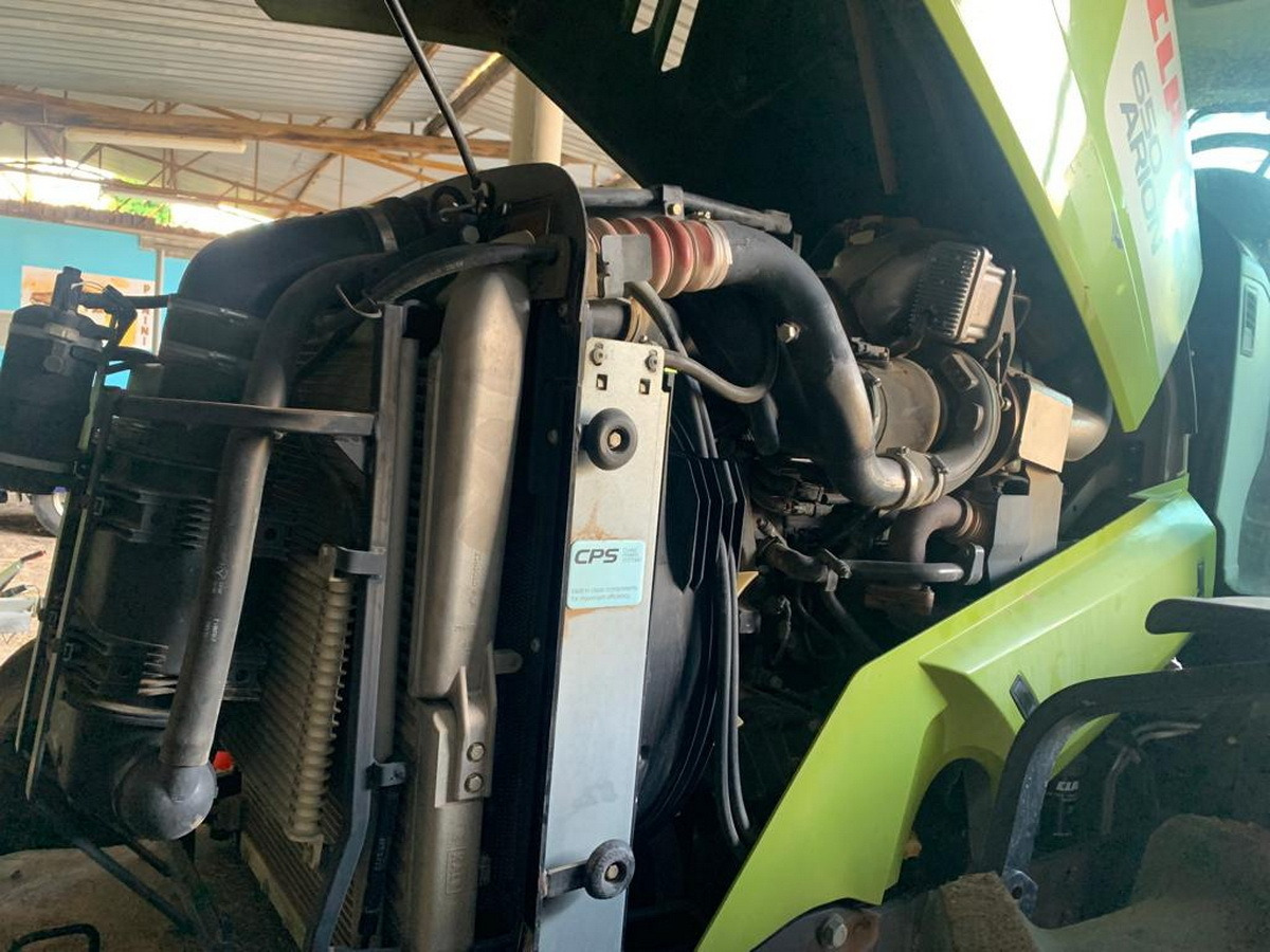 Farm tractor CLAAS 650ARION