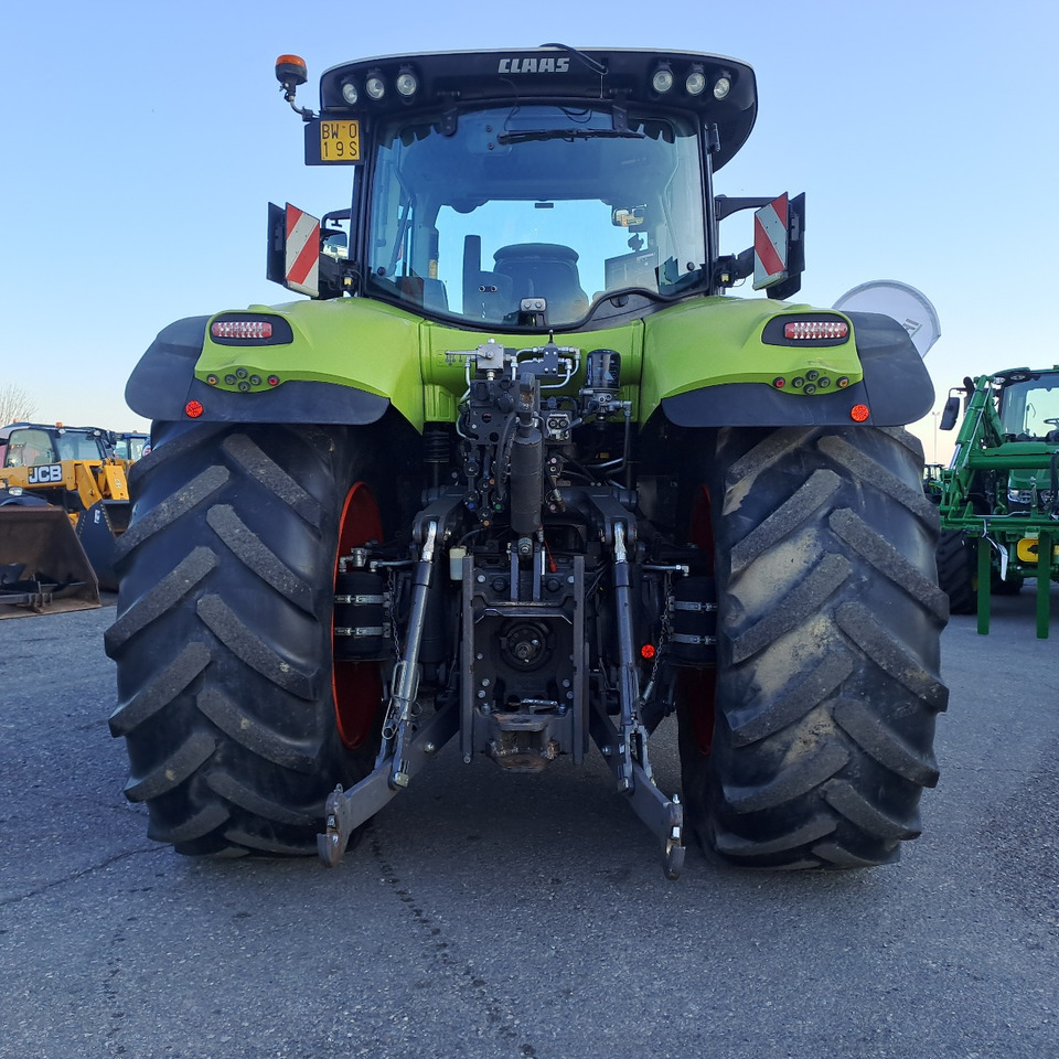 Farm tractor CLAAS 830 AXION