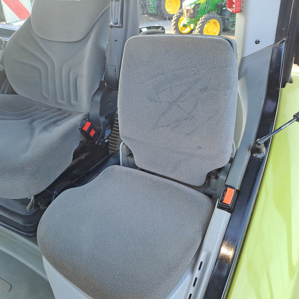 Farm tractor CLAAS 830 AXION