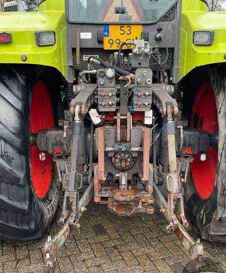 Farm tractor CLAAS 836 RZ