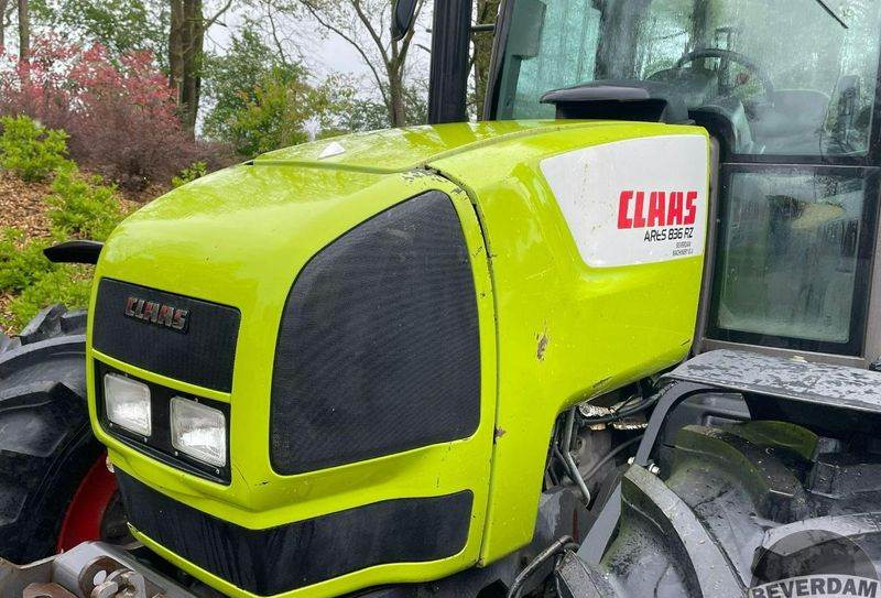 Farm tractor CLAAS 836 RZ