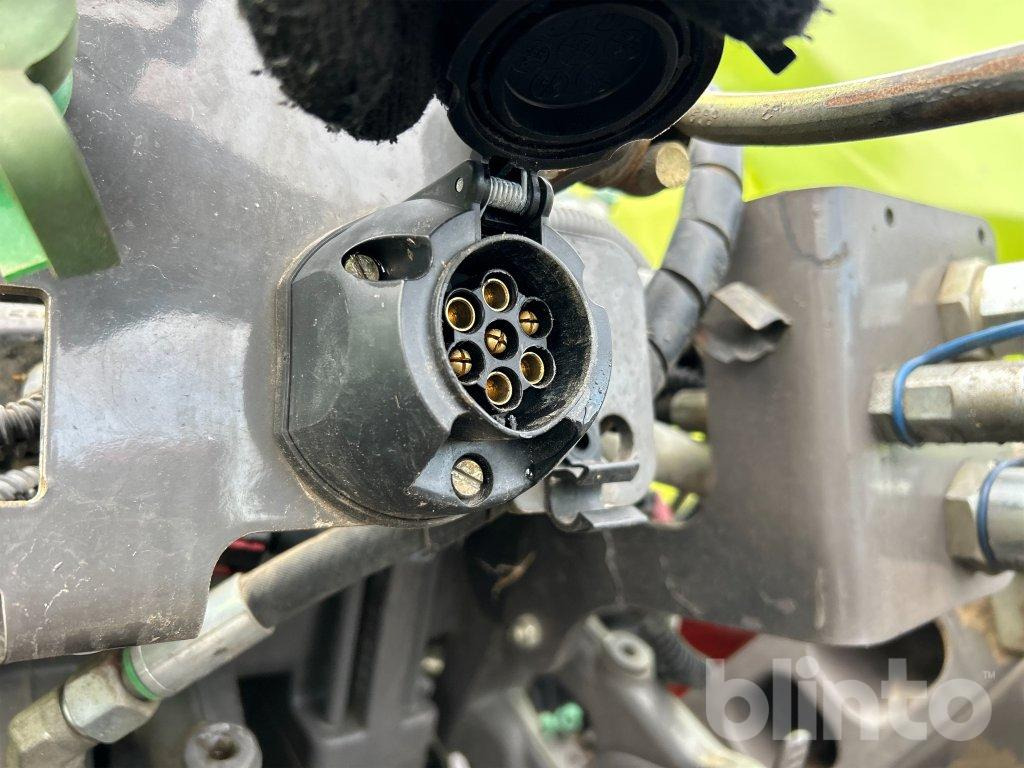 Farm tractor CLAAS A09 Axion 820 - 6516 h