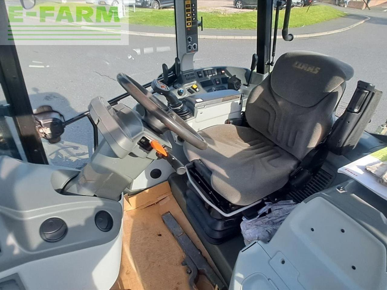 Farm tractor CLAAS ARION 430