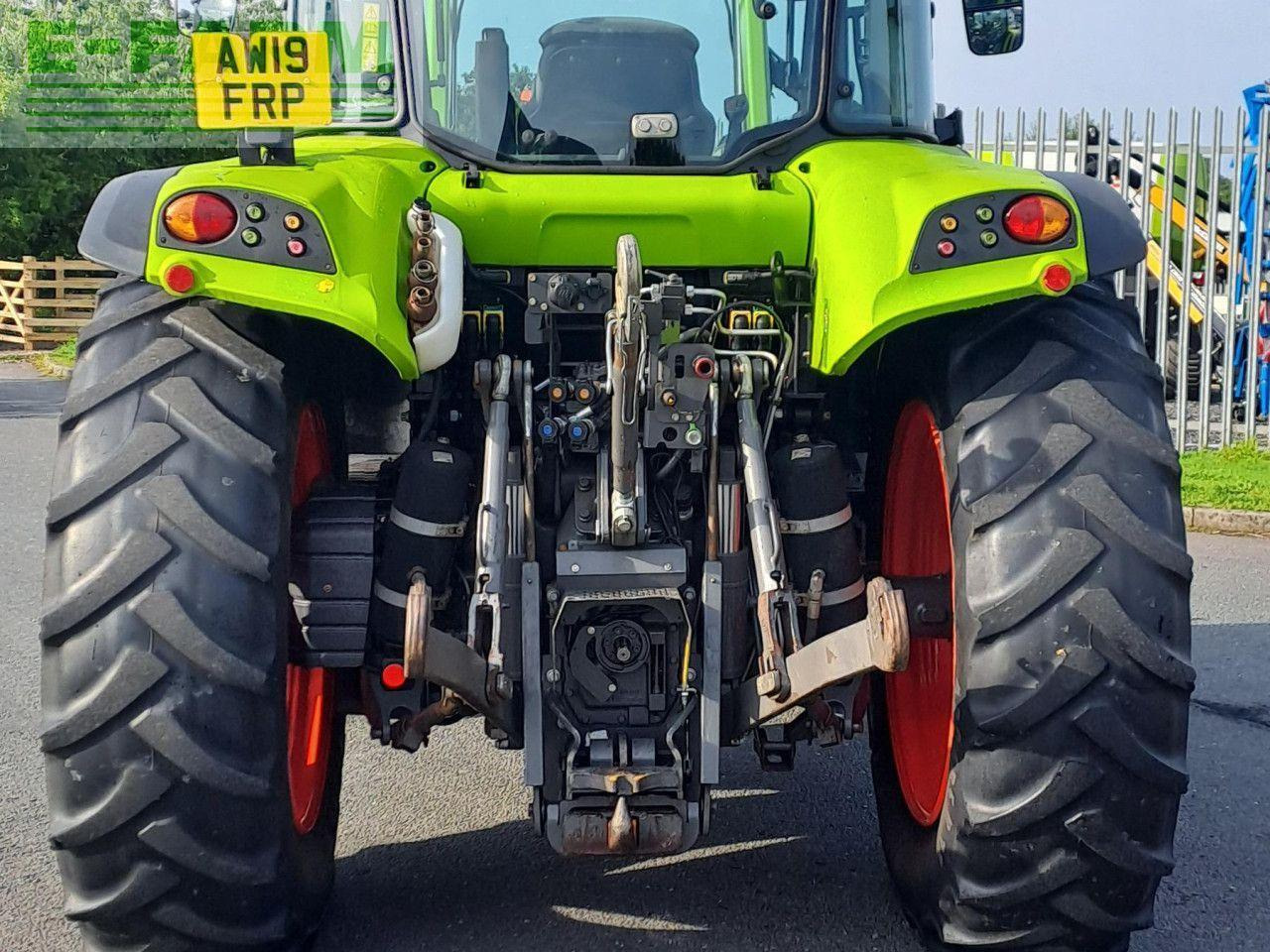 Farm tractor CLAAS ARION 430