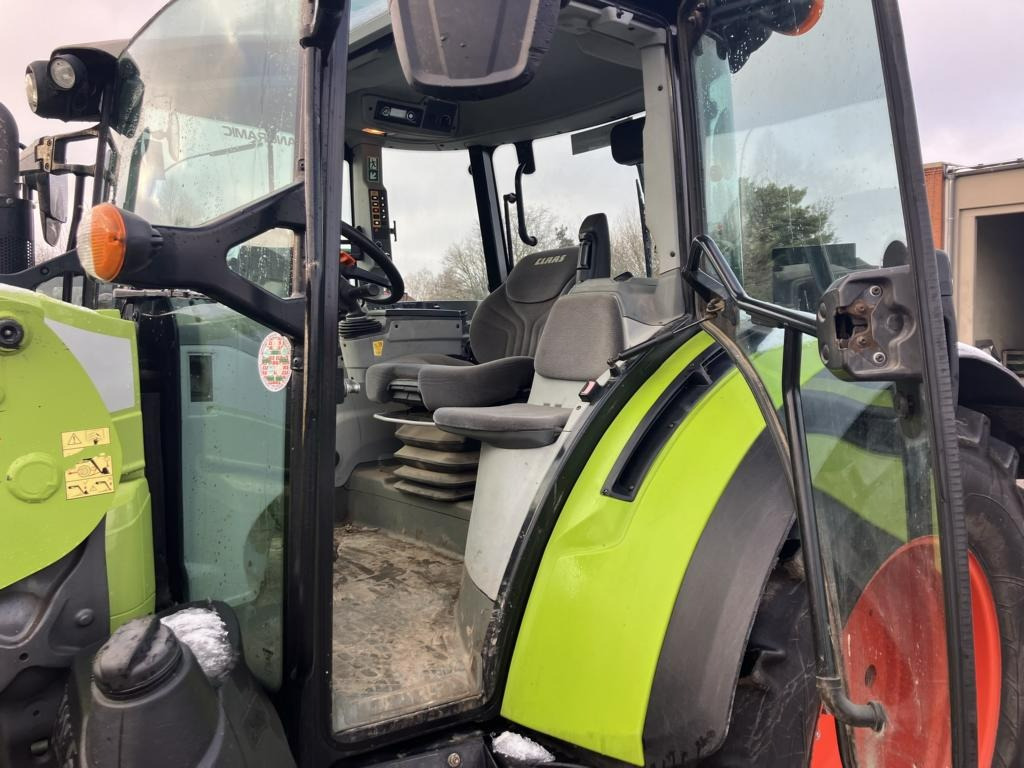 Farm tractor CLAAS ARION 450