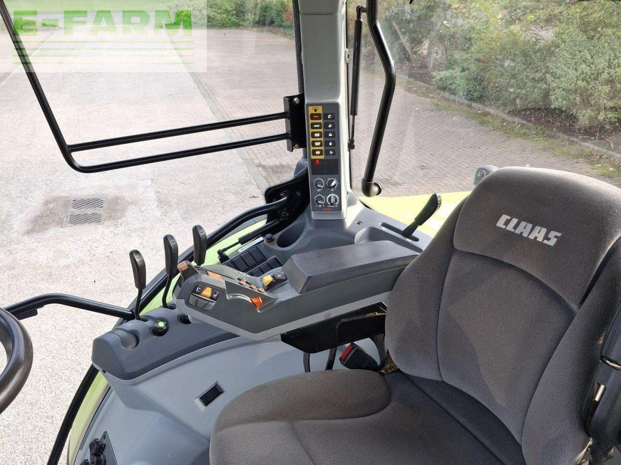 Farm tractor CLAAS ARION 620
