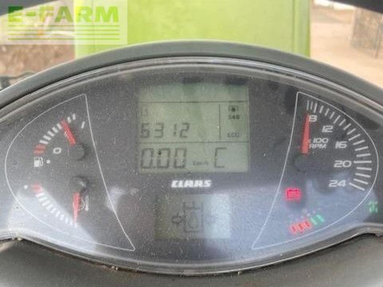 Farm tractor CLAAS ARION 640