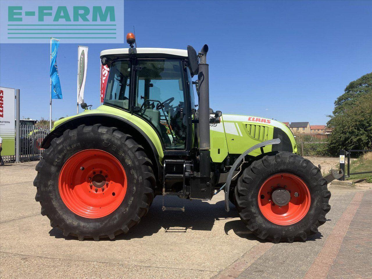 Farm tractor CLAAS ARION 640