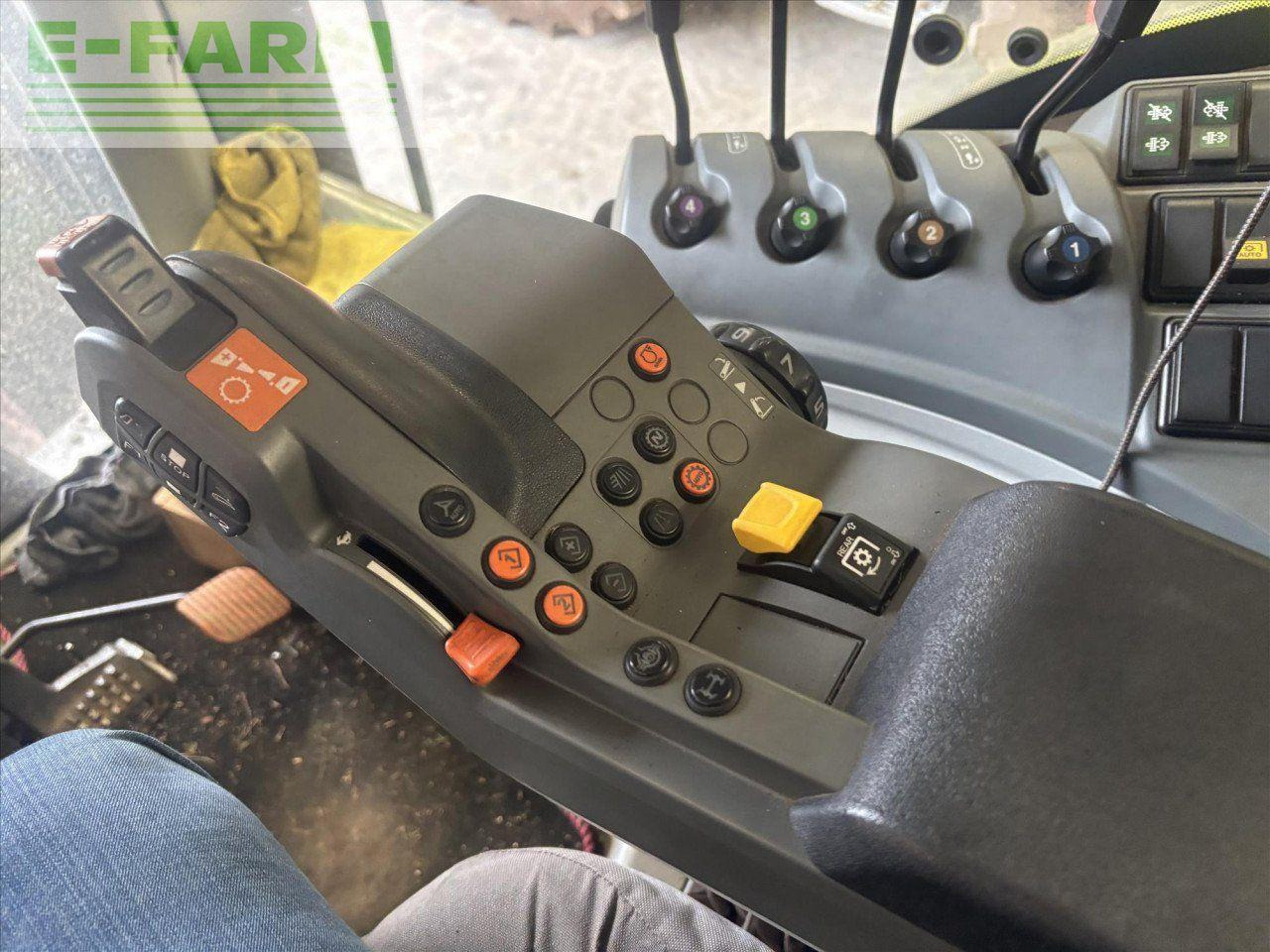 Farm tractor CLAAS ARION 650