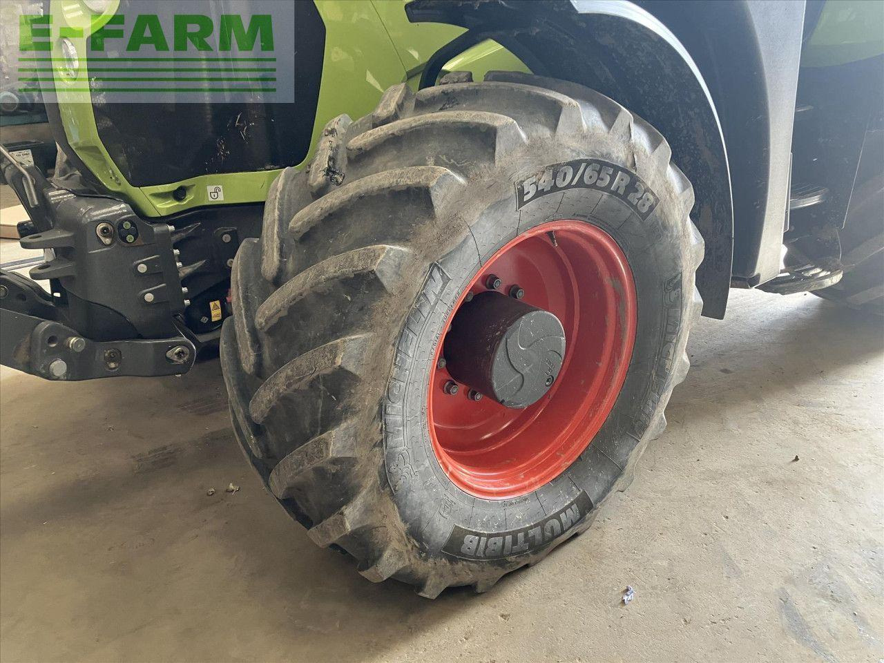 Farm tractor CLAAS ARION 650