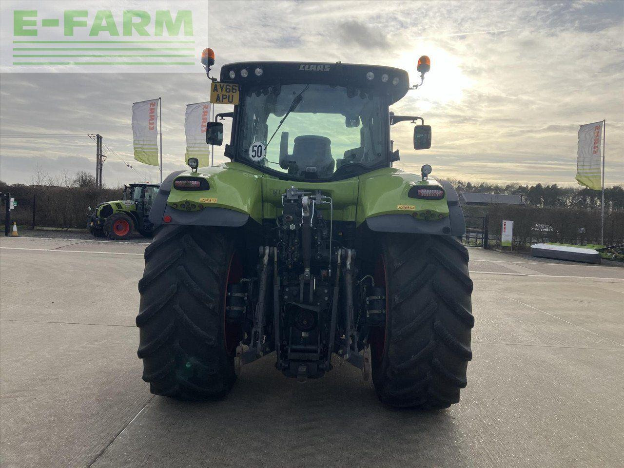 Farm tractor CLAAS AXION 800