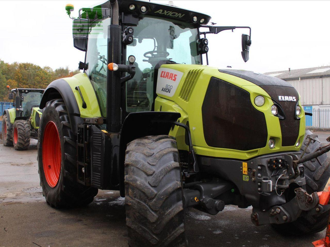 Farm tractor CLAAS AXION 800