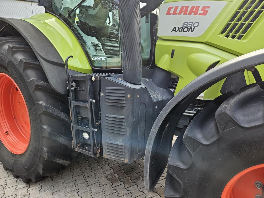 Farm tractor CLAAS AXION 830 CMATIC