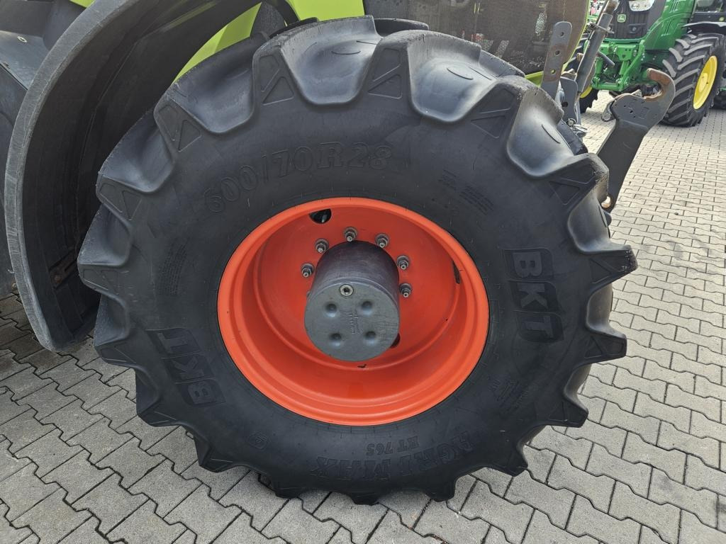 Farm tractor CLAAS AXION 830 CMATIC