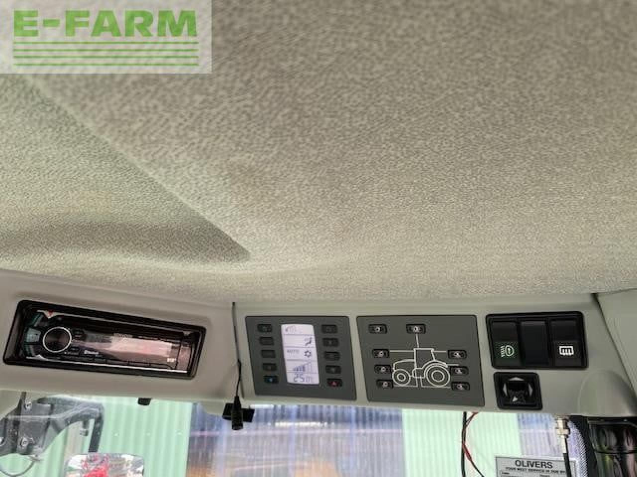 Farm tractor CLAAS AXION 870