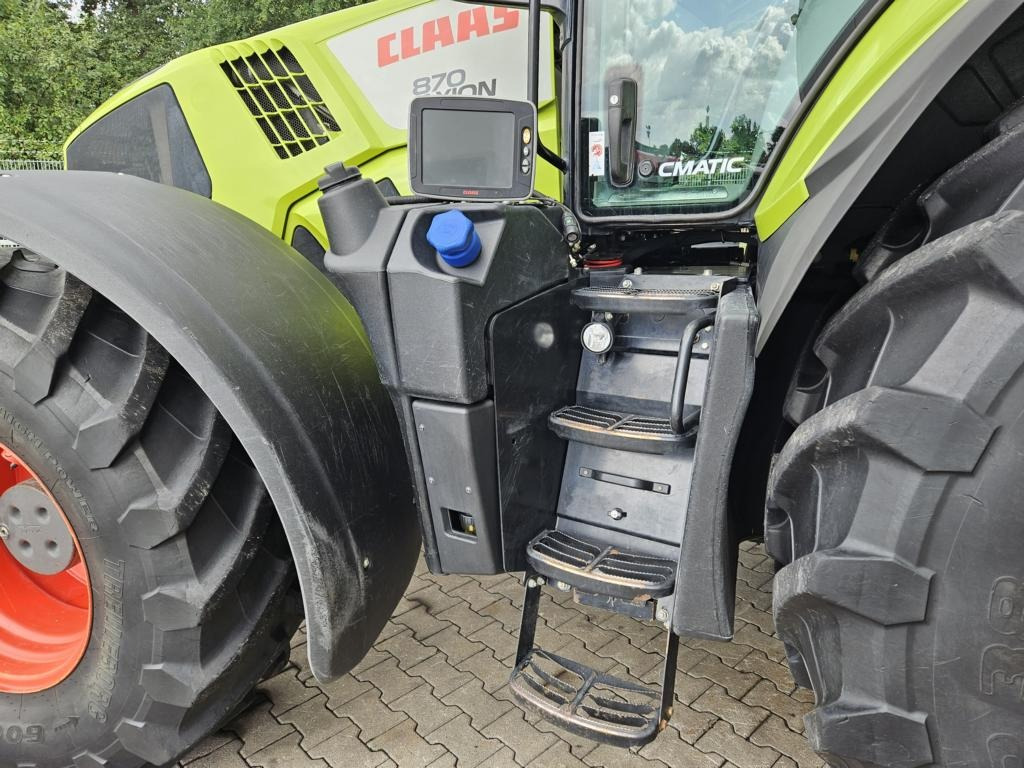 Farm tractor CLAAS AXION 870 CMATIC