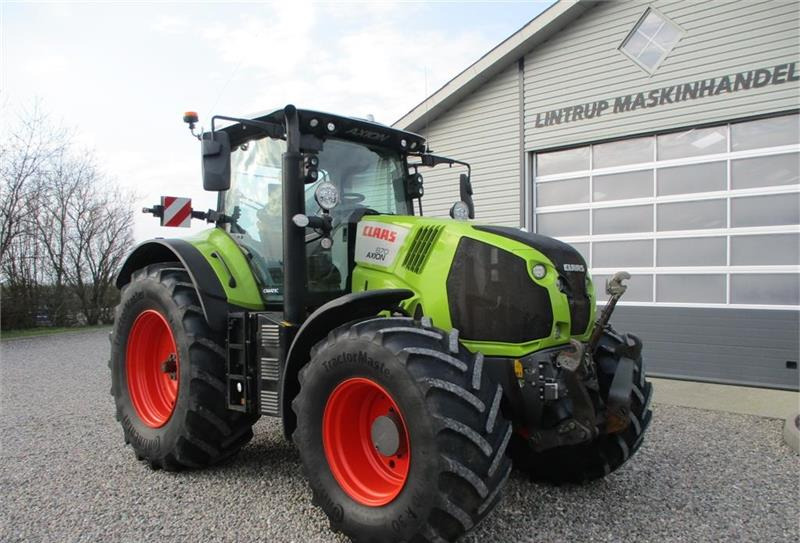 Farm tractor CLAAS AXION 870 CMATIC med frontlift og front PTO, GPS r