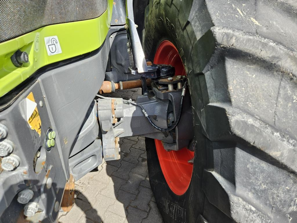 Farm tractor CLAAS AXION 960