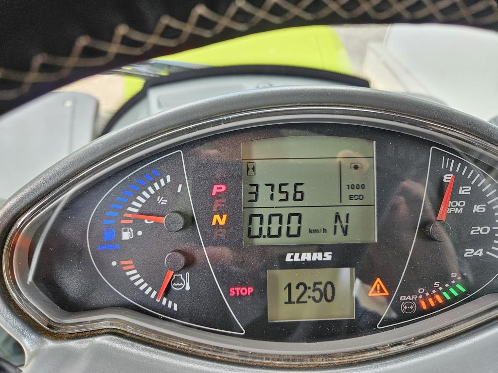 Farm tractor CLAAS AXION 960 CMATIC