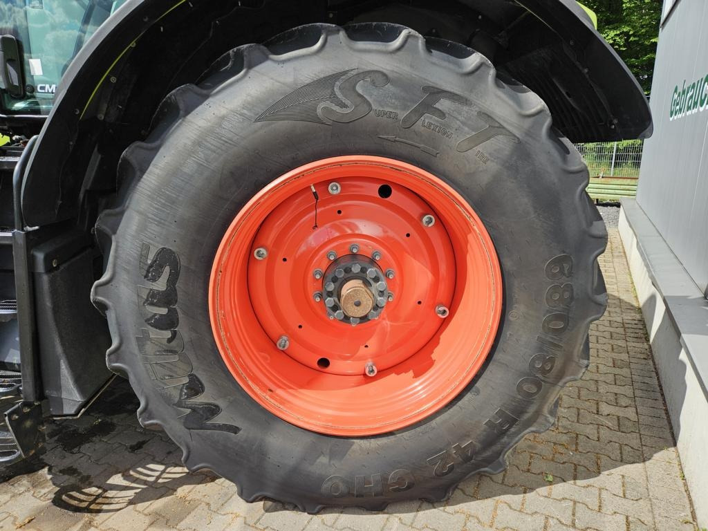 Farm tractor CLAAS AXION 960 CMATIC