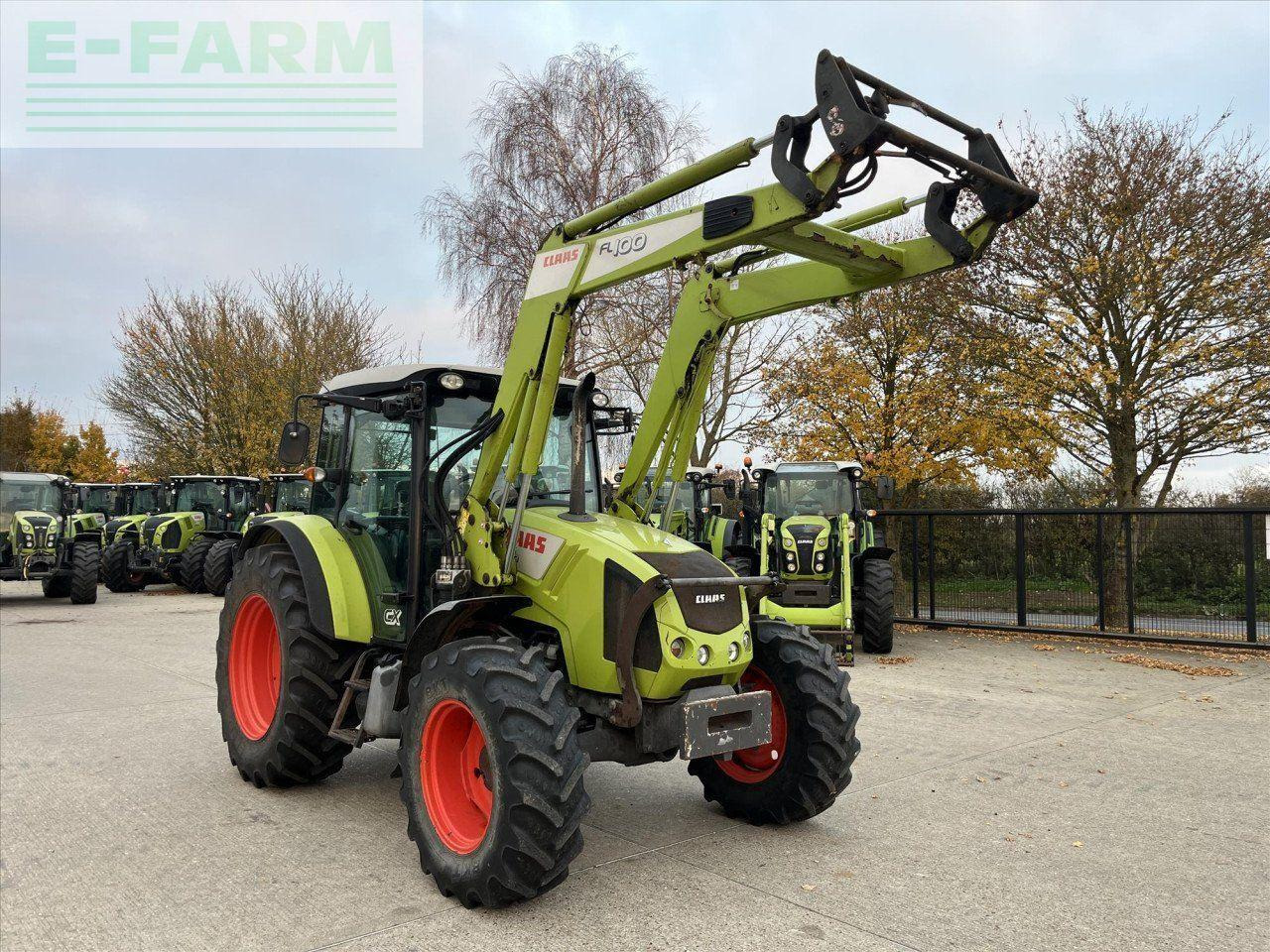Farm tractor CLAAS AXOS 330