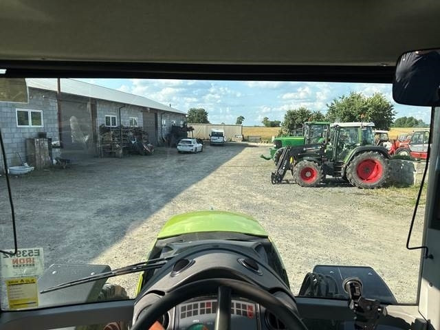 Farm tractor CLAAS Ares 577