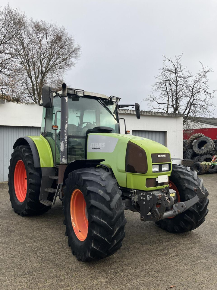 Farm tractor CLAAS Ares 696 RZ