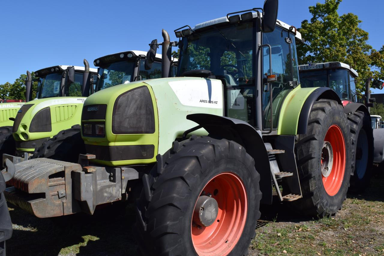 Farm tractor CLAAS Ares 826 RZ