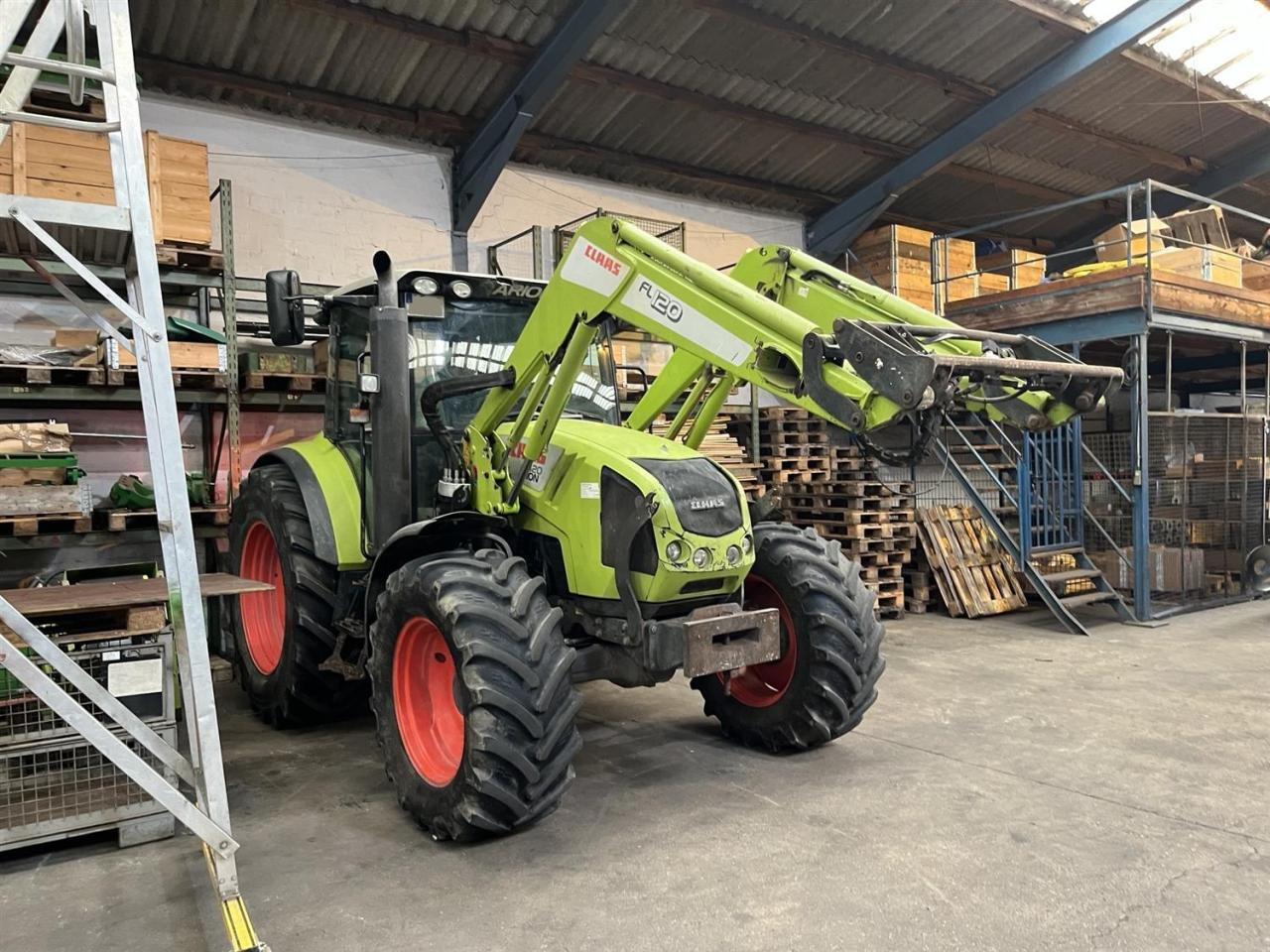 Farm tractor CLAAS Arion 420