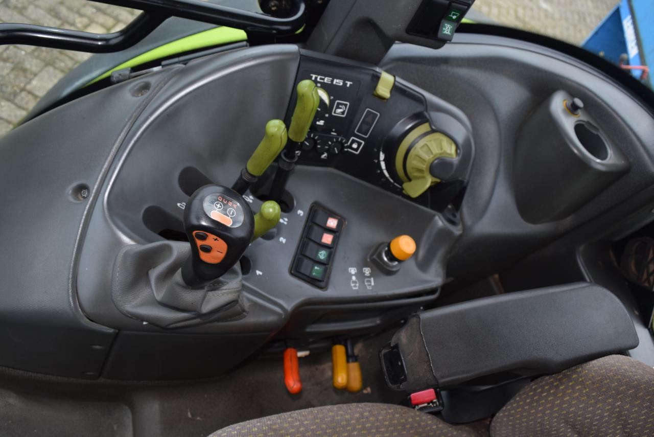Farm tractor CLAAS Arion 420 CIS