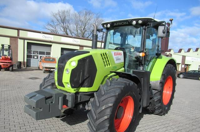 Farm tractor CLAAS Arion 620 CIS